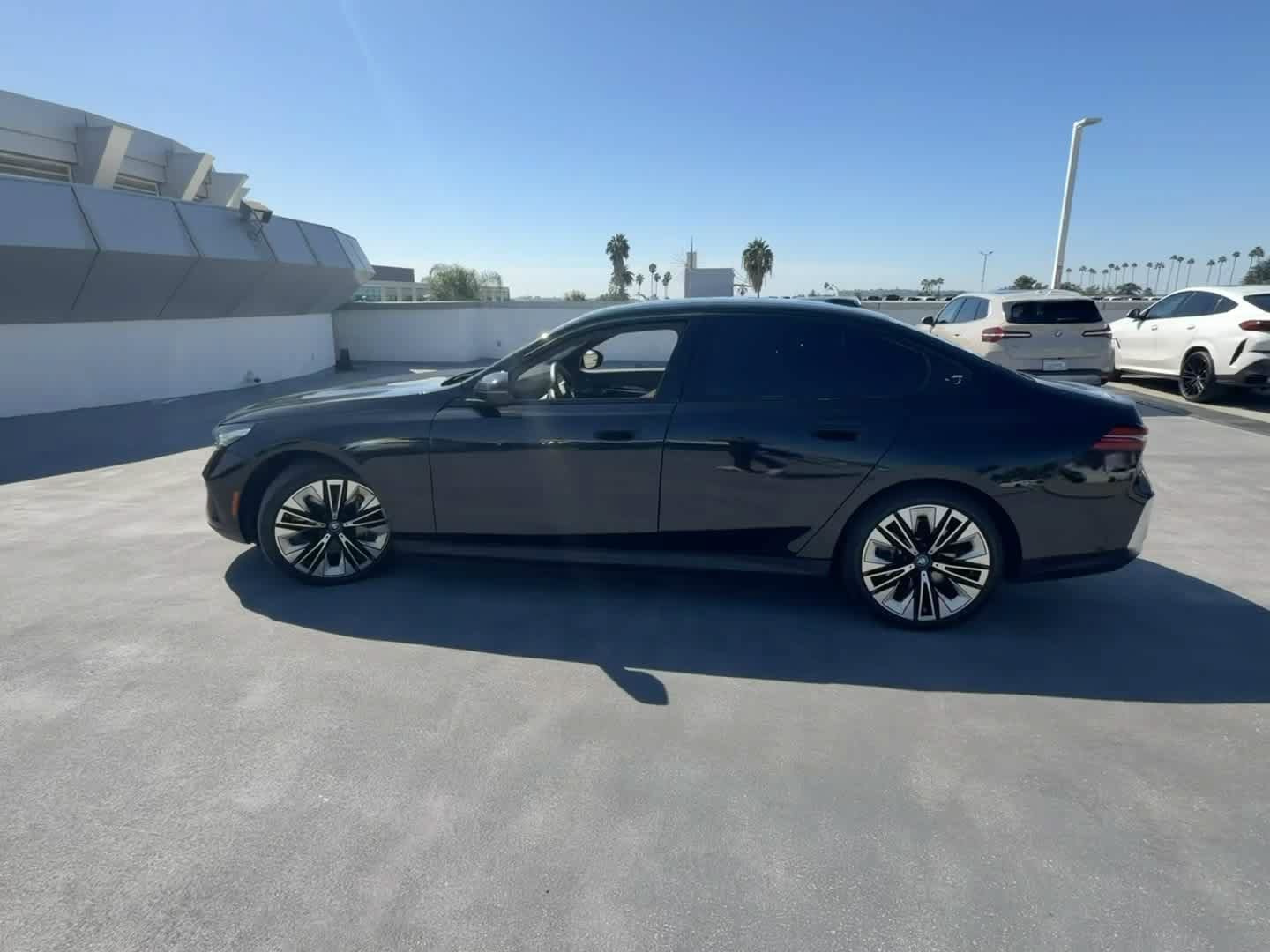 Used 2024 BMW i5 eDrive40i w/ Premium Package RWD image 4