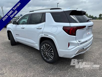 New 2026 GMC Terrain Denali w/ LPO, Black Badging Package
