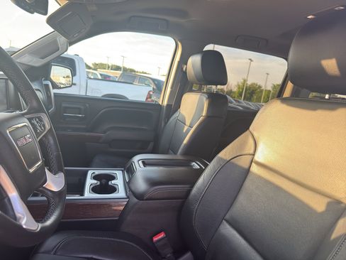 Used 2015 GMC Sierra 1500 SLT w/ SLT Crew Cab Value Package AWD/4WD image 27