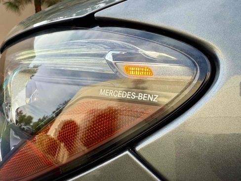 Used 2021 Mercedes-Benz GLE 350 4MATIC image 18