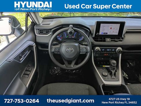 Used 2024 Toyota RAV4 AWD Hybrid image 20