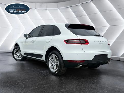 Used 2018 Porsche Macan Sport Edition AWD/4WD image 3