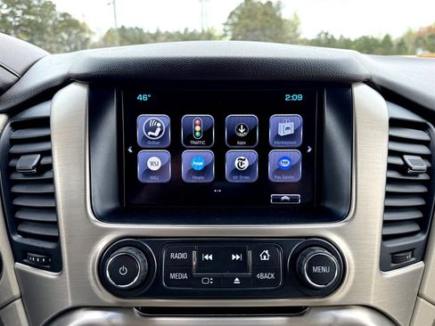 Used 2017 GMC Yukon XL Denali w/ Open Road Package image 18