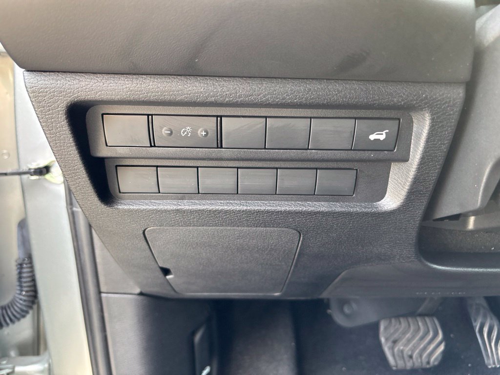 Used 2023 Mitsubishi Outlander SE AWD/4WD image 18