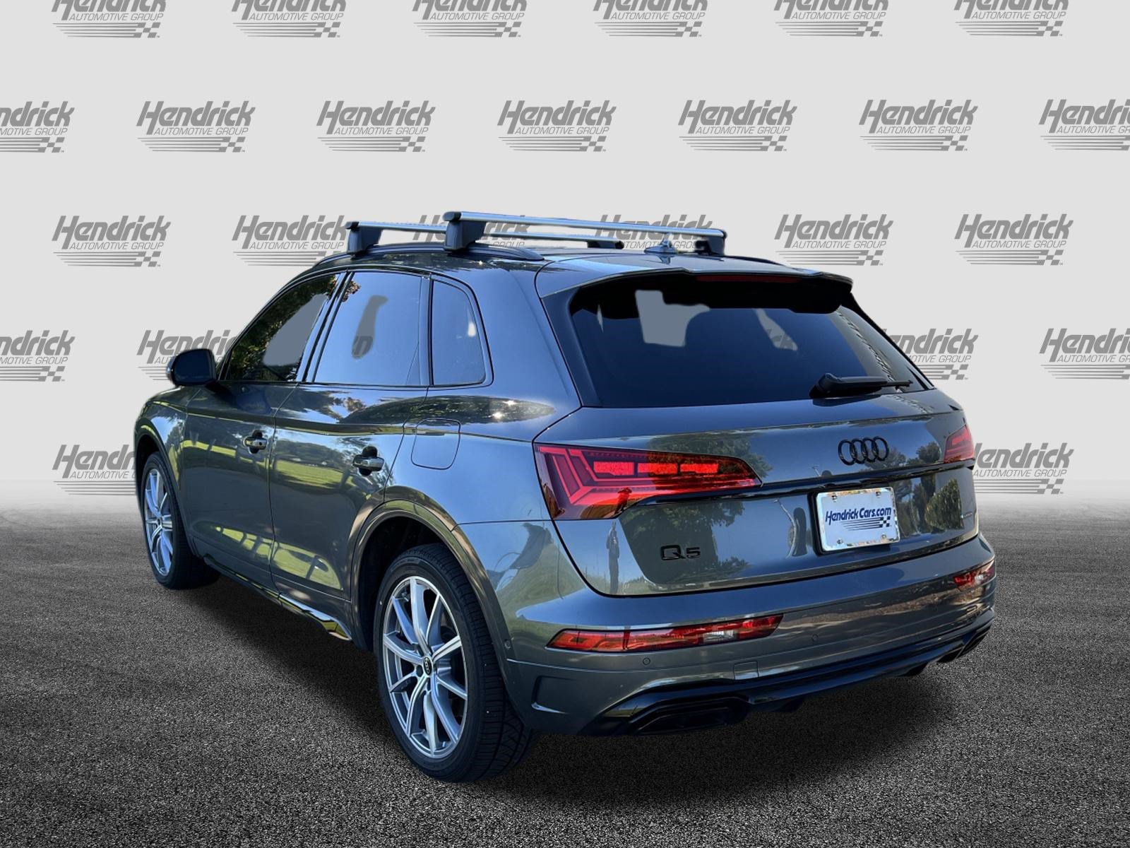 Used 2024 Audi Q5 e Prestige AWD/4WD image 7