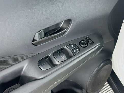 Used 2022 Nissan Kicks S image 25