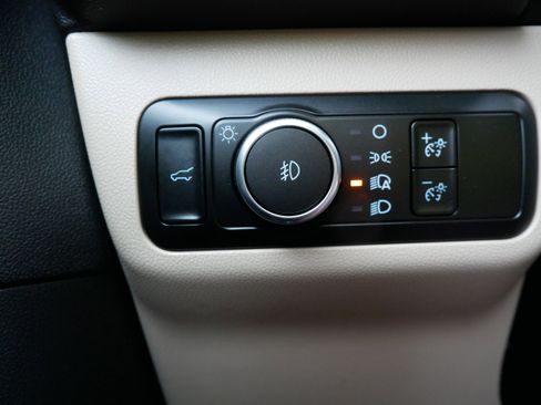 Used 2022 Ford Escape SEL image 26