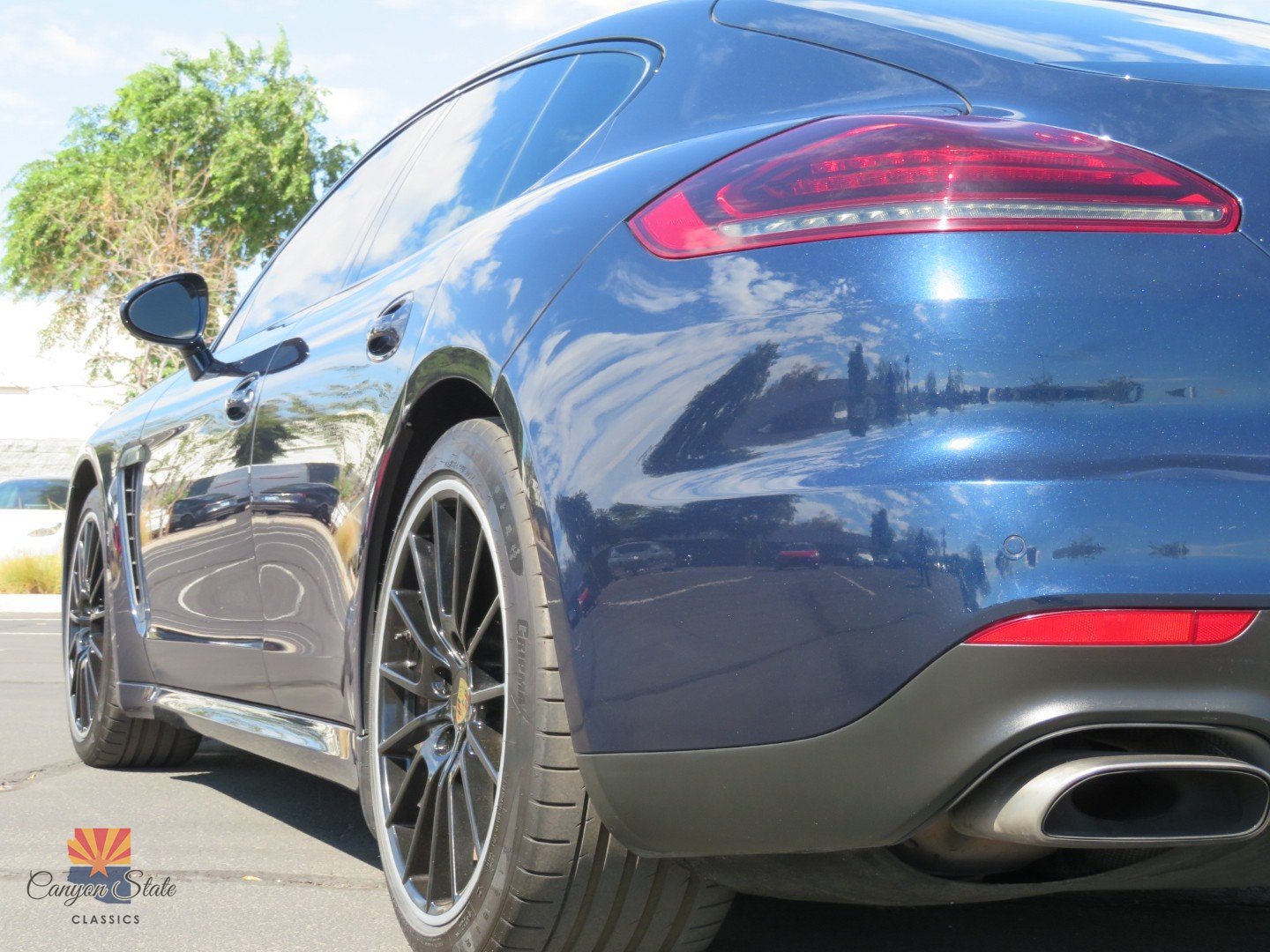 Used 2016 Porsche Panamera AWD/4WD image 27