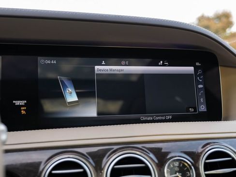 Used 2019 Mercedes-Benz S 560 4MATIC Sedan image 32