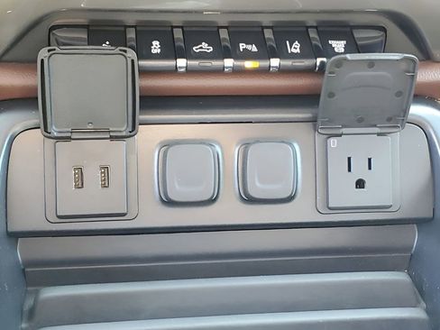 Used 2019 Chevrolet Silverado 3500 High Country w/ Duramax Plus Package image 29