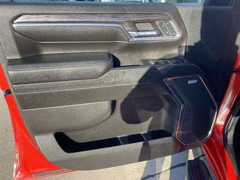 Used 2024 Chevrolet Silverado 2500 LTZ w/ LTZ Premium Package image 18