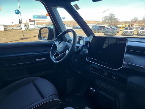 New 2025 Volkswagen ID. Buzz Pro S image 11