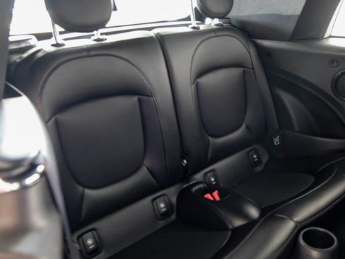 Used 2019 MINI Cooper S image 33