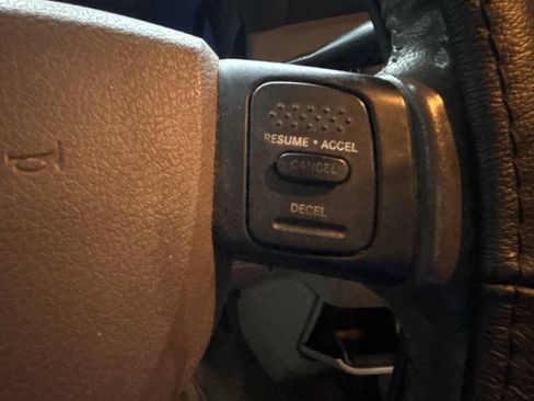 Used 2005 Dodge Ram 1500 Truck SLT RWD image 18