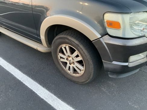 Used 2010 Ford Explorer Eddie Bauer image 3