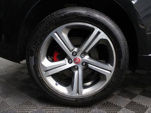 Used 2017 Jaguar F-PACE S image 6