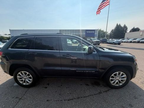 Used 2014 Jeep Grand Cherokee Laredo w/ 18" Wheel & 8.4" Radio Group AWD/4WD image 5