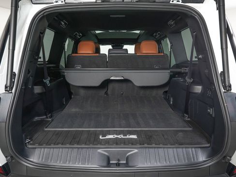 Used 2026 Lexus GX 550 w/ Accessory Package (2T) AWD/4WD image 12