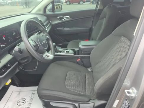 Used 2023 Kia Sportage LX AWD/4WD image 5