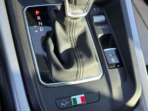 Used 2025 Alfa Romeo Tonale image 28