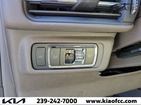 Used 2024 Lincoln Corsair FWD image 22