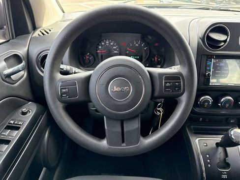 Used 2012 Jeep Compass Sport AWD/4WD image 16