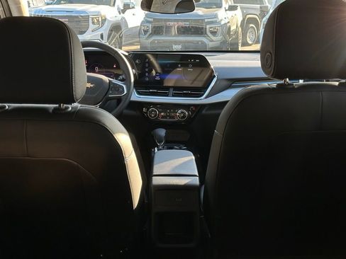New 2026 Chevrolet Trax LT w/ Driver Confidence Package image 10