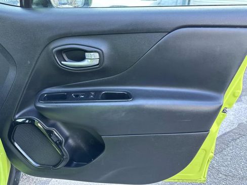 Used 2017 Jeep Renegade Altitude image 8