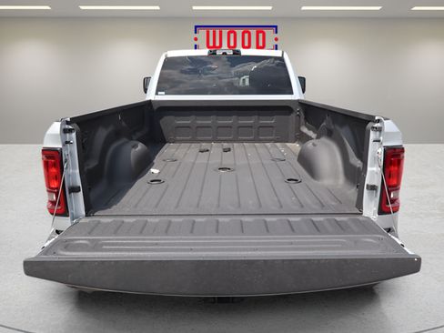 New 2026 RAM 3500 Big Horn AWD/4WD image 9