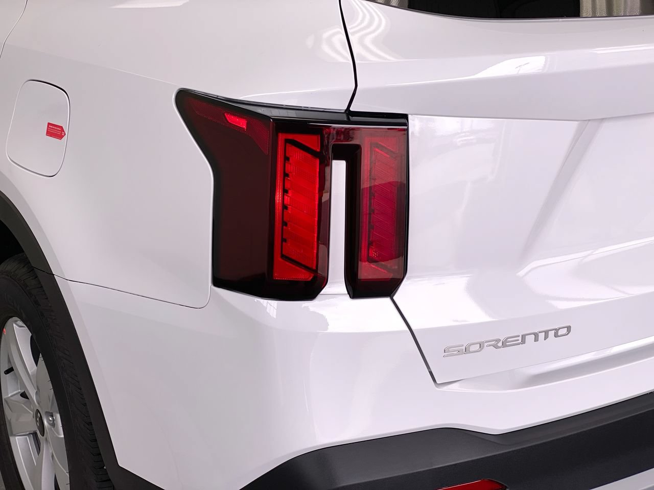 Certified 2026 Kia Sorento LX FWD image 9