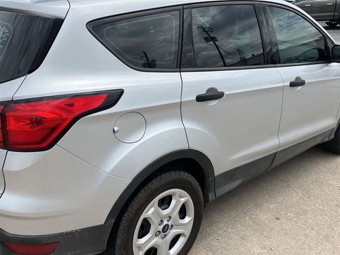 Used 2019 Ford Escape S FWD image 4