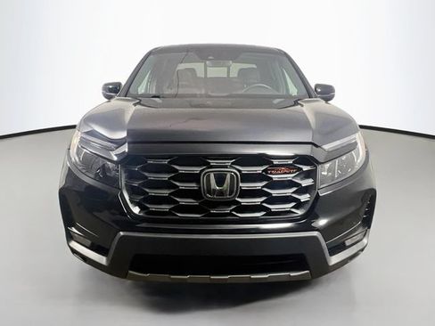 Used 2025 Honda Ridgeline TrailSport image 2