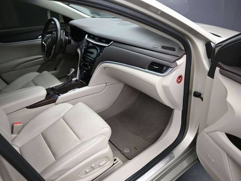 Used 2015 Cadillac XTS FWD image 9