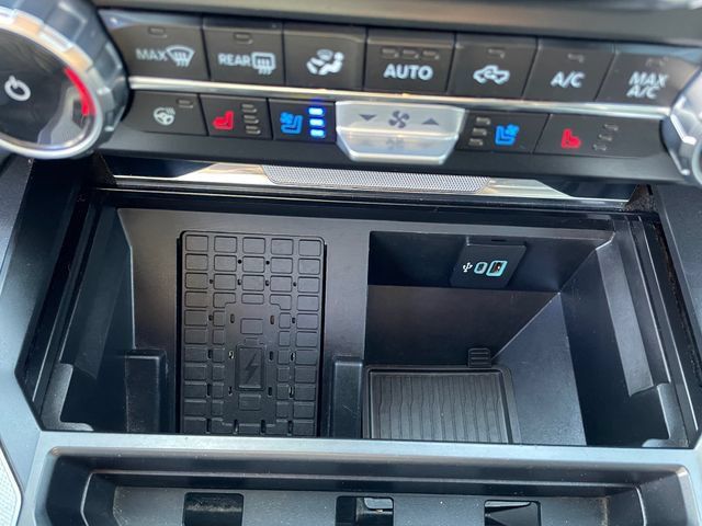 Used 2023 Ford F250 Lariat w/ Black Appearance Package AWD/4WD image 23
