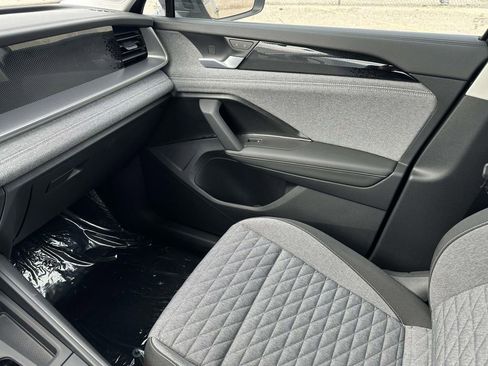 New 2025 Volkswagen Tiguan S AWD/4WD image 24
