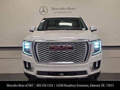 Used 2021 GMC Yukon Denali w/ Denali Premium Package image 2