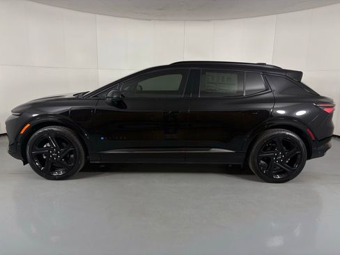 Used 2024 Chevrolet Equinox EV RS image 6