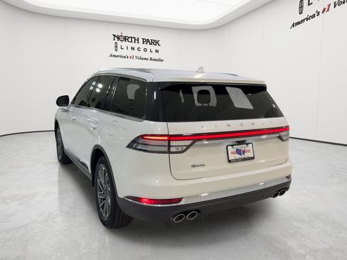 Used 2024 Lincoln Aviator 2WD image 8