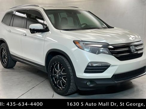 Used 2017 Honda Pilot Touring image 7