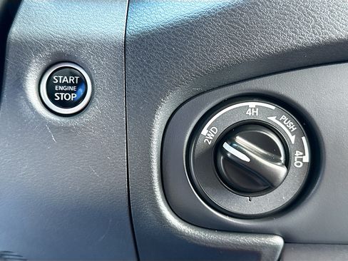 Certified 2023 Nissan Frontier PRO-4X w/ Technology Package AWD/4WD image 9