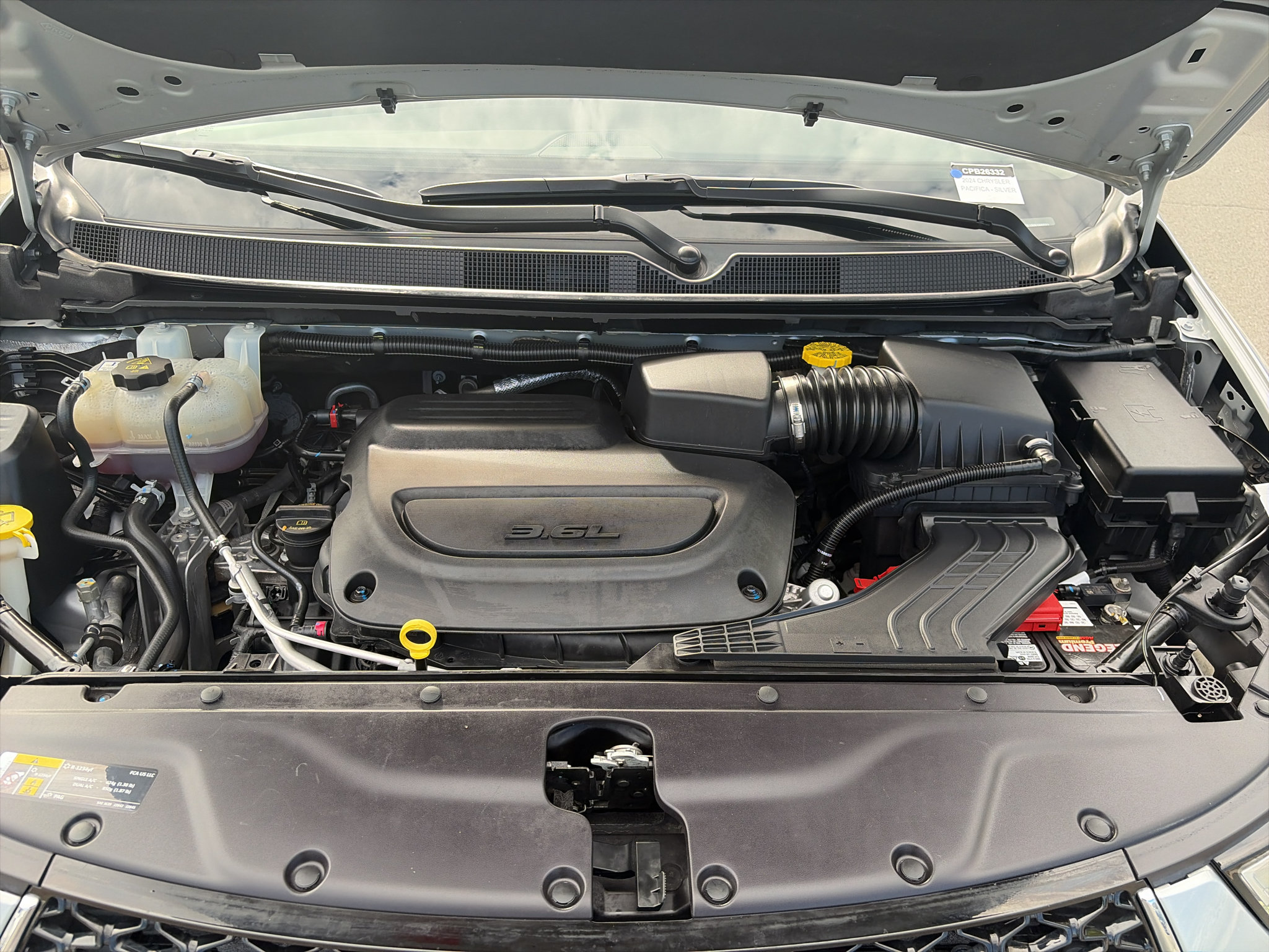 Used 2024 Chrysler Pacifica Touring-L FWD image 31
