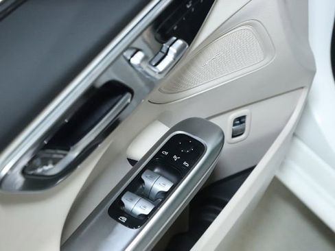 Used 2023 Mercedes-Benz C 300 4MATIC Sedan image 20