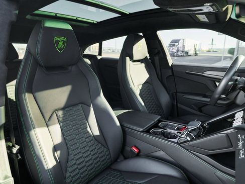 Used 2021 Lamborghini Urus image 39