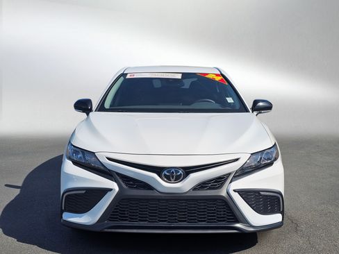 Used 2024 Toyota Camry SE w/ Convenience Package AWD/4WD image 8