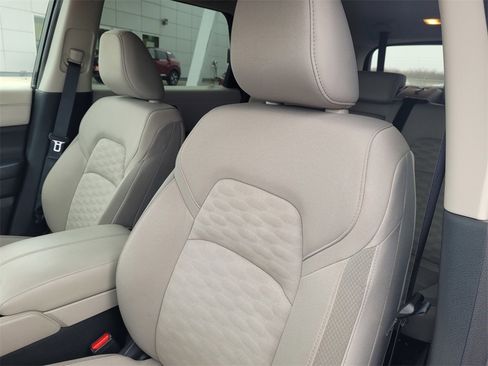 Used 2024 Nissan Pathfinder SV image 12