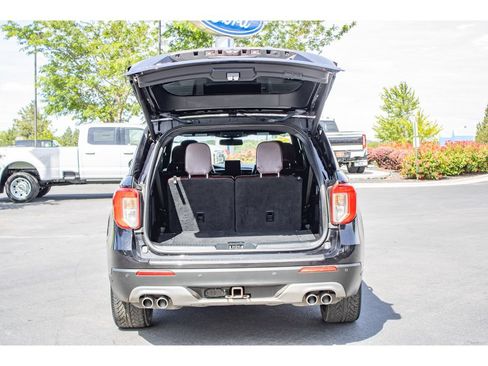 Used 2020 Ford Explorer Platinum w/ Premium Technology Package AWD/4WD image 11