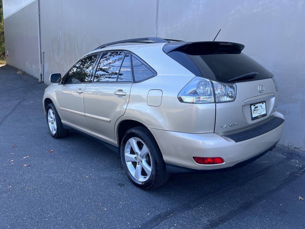 Used 2005 Lexus RX 330 AWD image 3