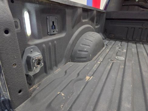 Used 2017 Ford F250 Lariat w/ Chrome Package image 32