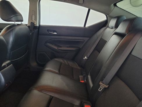 Used 2022 Nissan Altima 2.5 SR w/ Midnight Edition Package FWD image 18