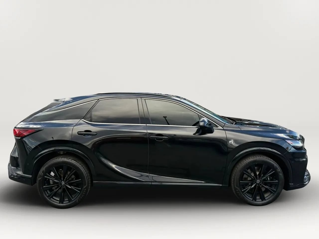 Used 2023 Lexus RX 500h F Sport w/ Cold Area Package AWD/4WD image 2